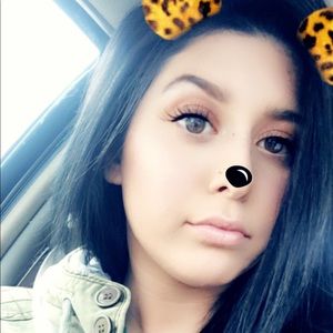 Meet your Posher, Victoria